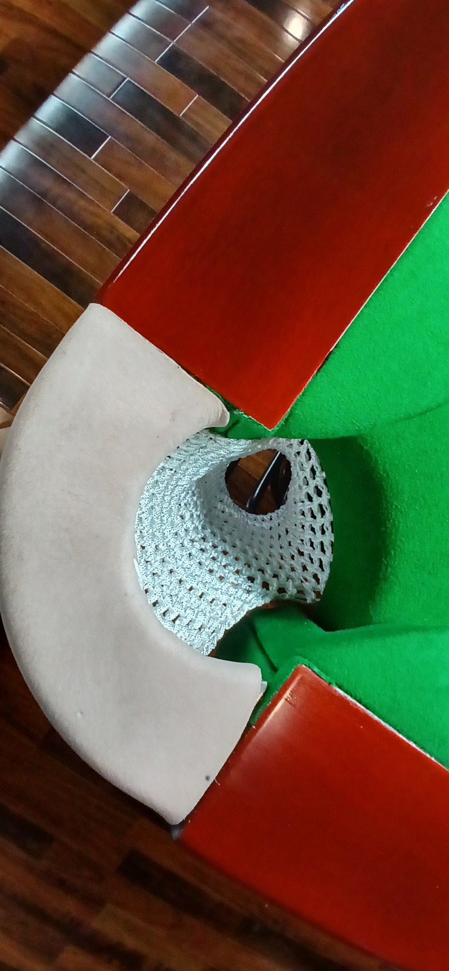 Pocket & Cushion Detail